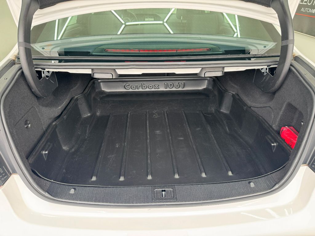 Mercedes-Benz E 200 2014