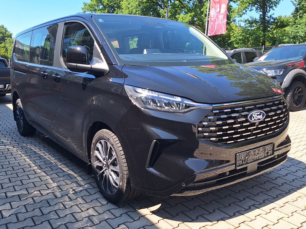 Ford Tourneo Custom 2025
