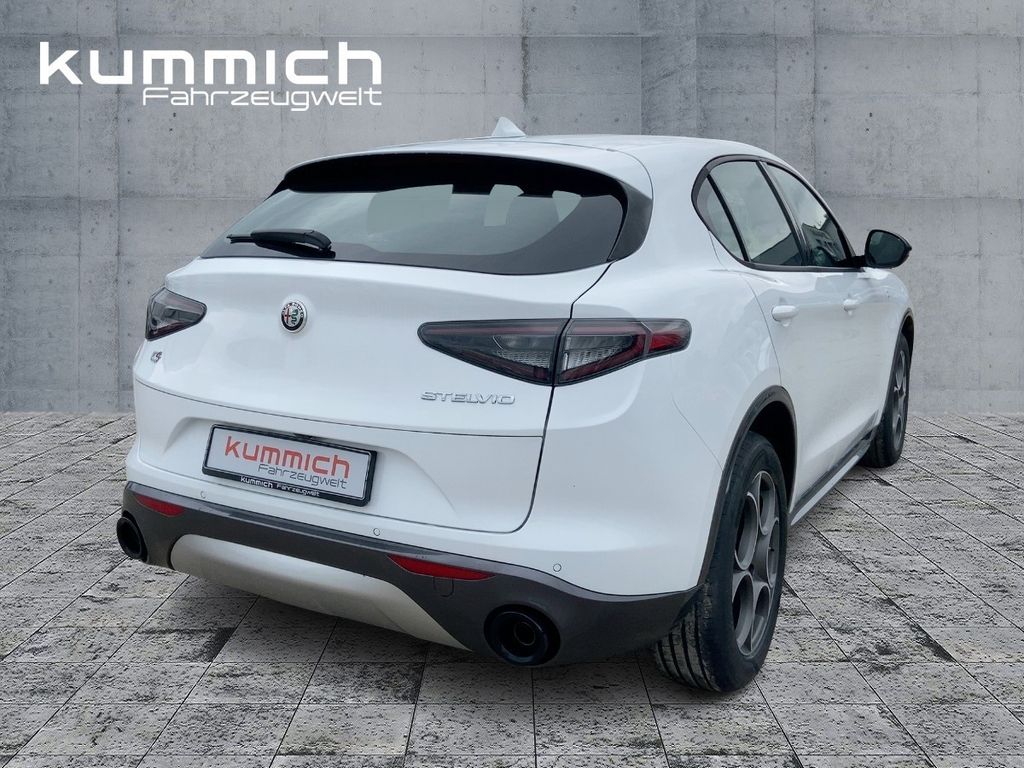 Alfa Romeo Stelvio 2023