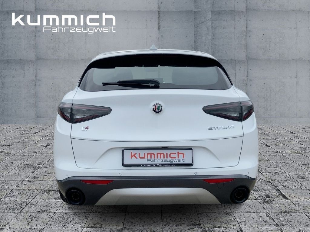Alfa Romeo Stelvio 2023