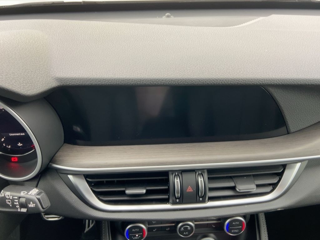 Alfa Romeo Stelvio 2023