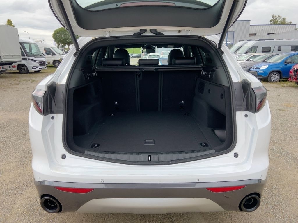 Alfa Romeo Stelvio 2023