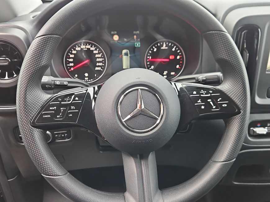 Mercedes-Benz Vito 2024