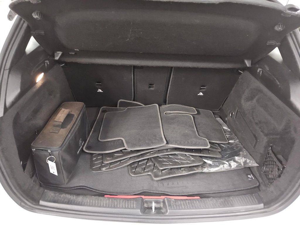 Mercedes-Benz B 250 2022