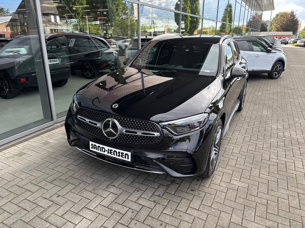 Mercedes-Benz GLC 300 2025