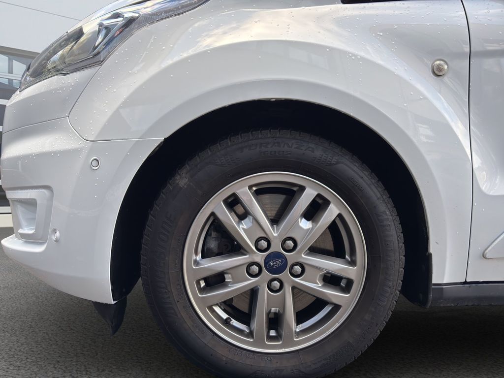 Ford Grand Tourneo 2021