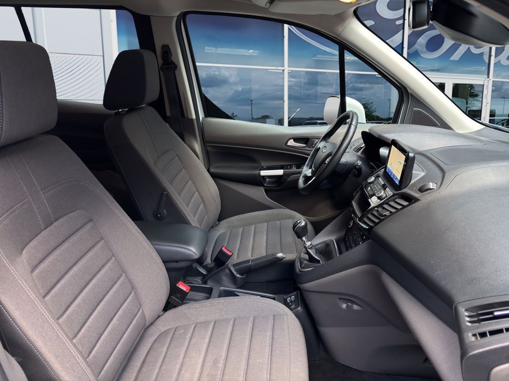 Ford Grand Tourneo 2021