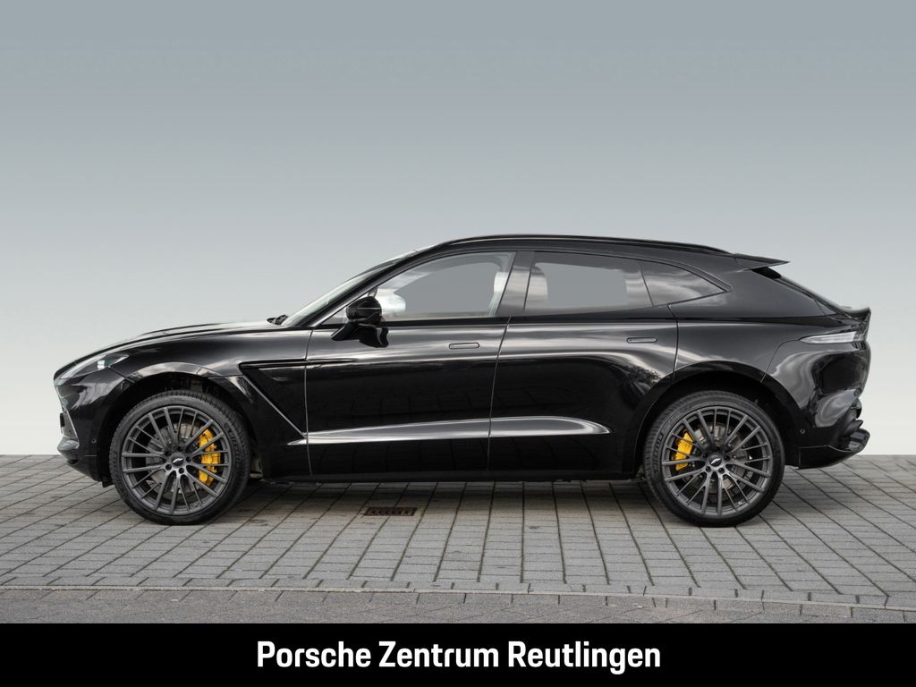Aston Martin DBX 2022