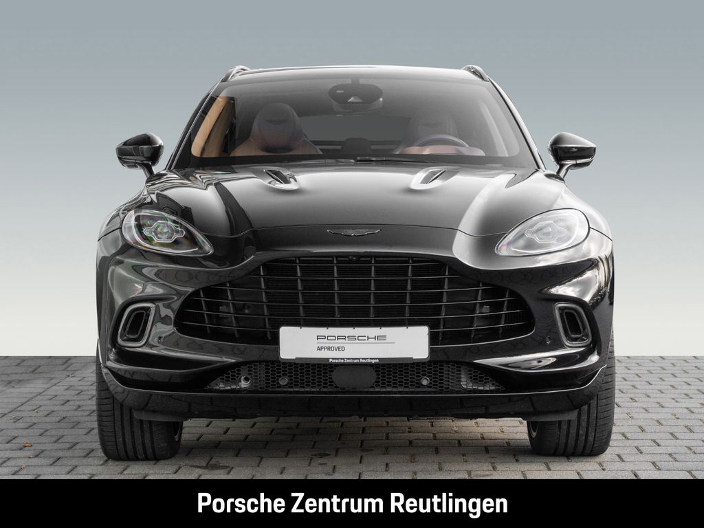Aston Martin DBX 2022