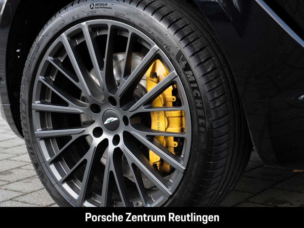 Aston Martin DBX 2022