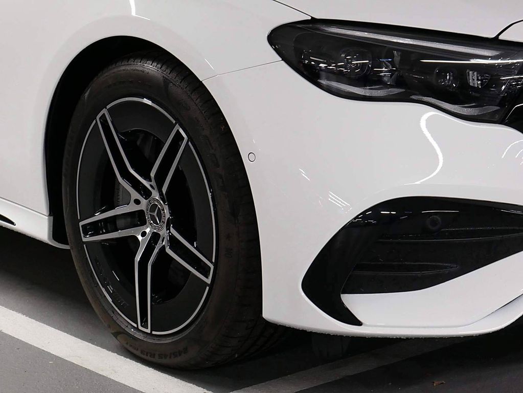 Mercedes-Benz E 200 2025