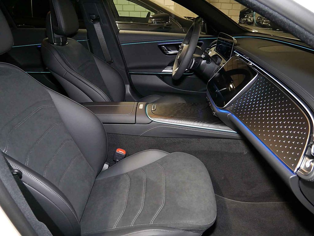 Mercedes-Benz E 200 2025