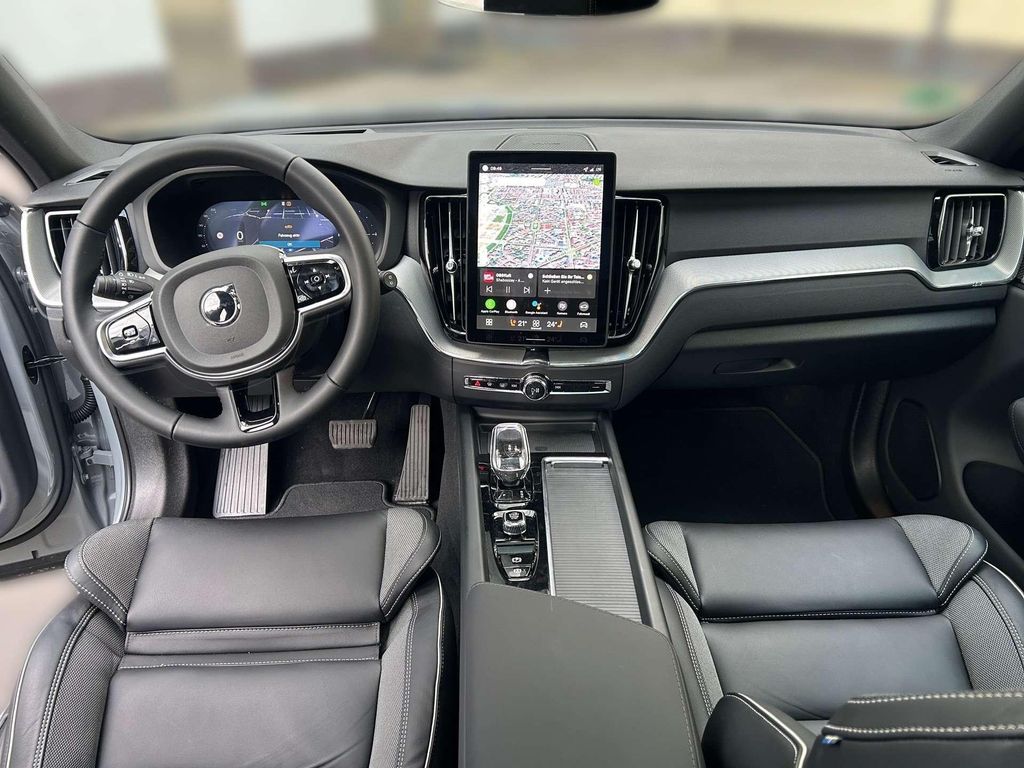 Volvo XC60 2025