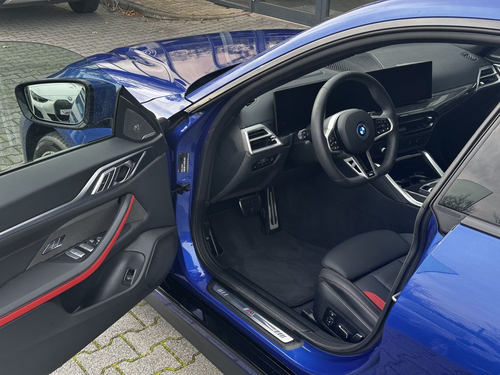 BMW i4 2025