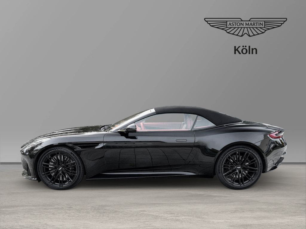 Aston Martin DB12 2024