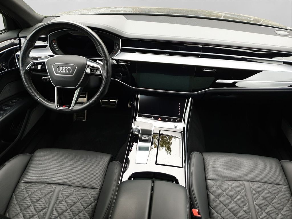 Audi A8 2022