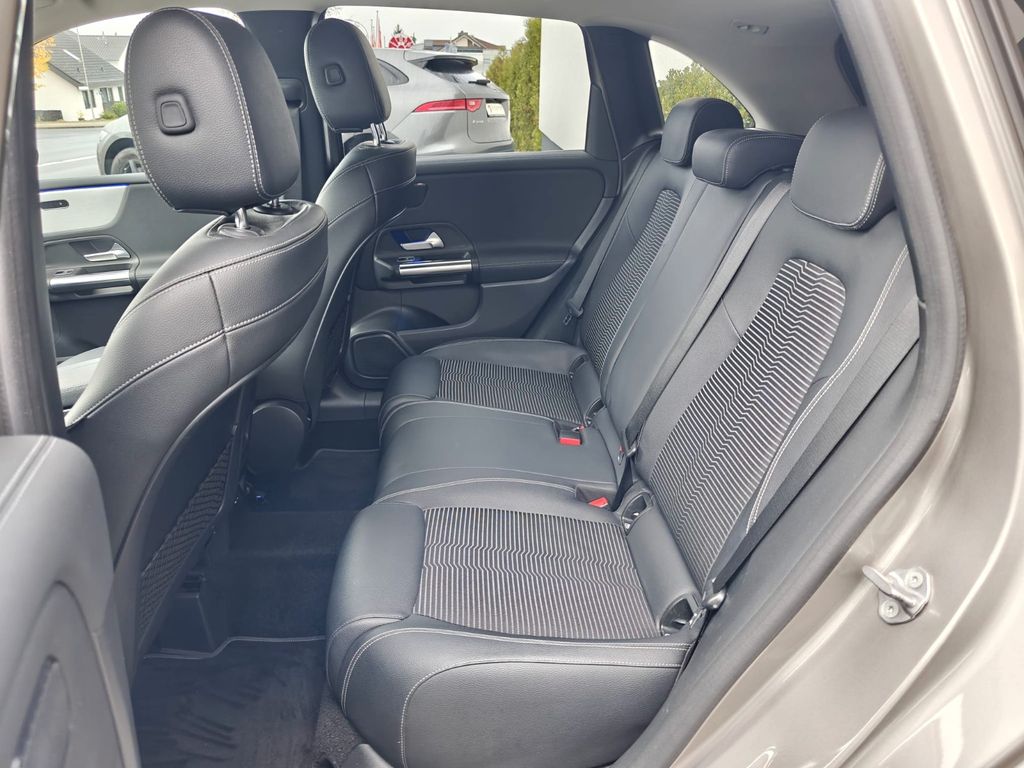 Mercedes-Benz B 180 2020