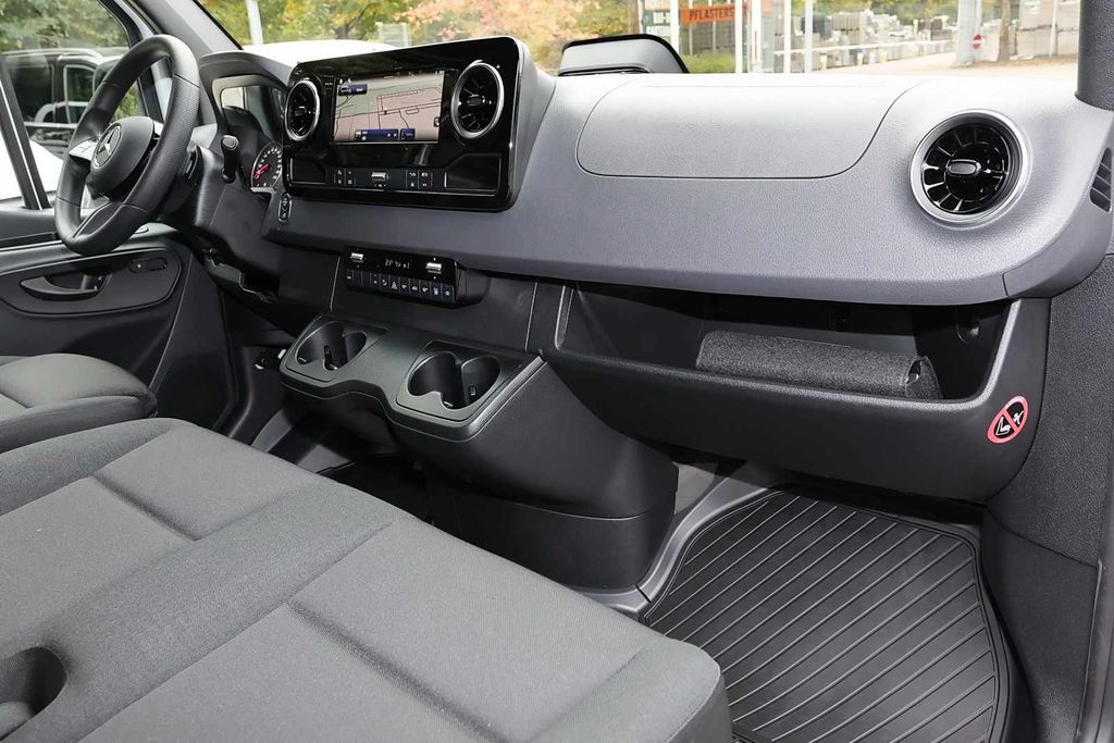 Mercedes-Benz Sprinter 2025