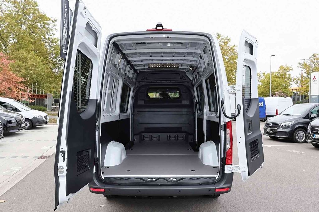 Mercedes-Benz Sprinter 2025