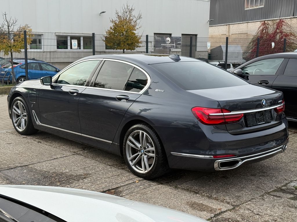 BMW 740 2017