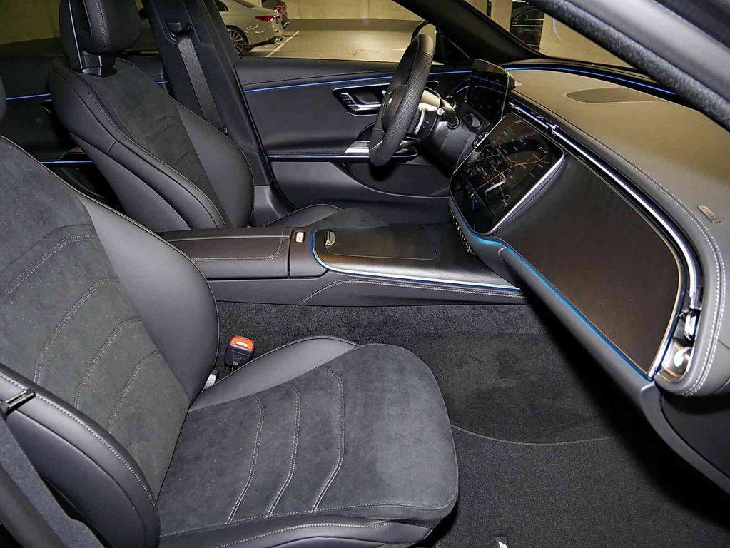 Mercedes-Benz E 220 2025