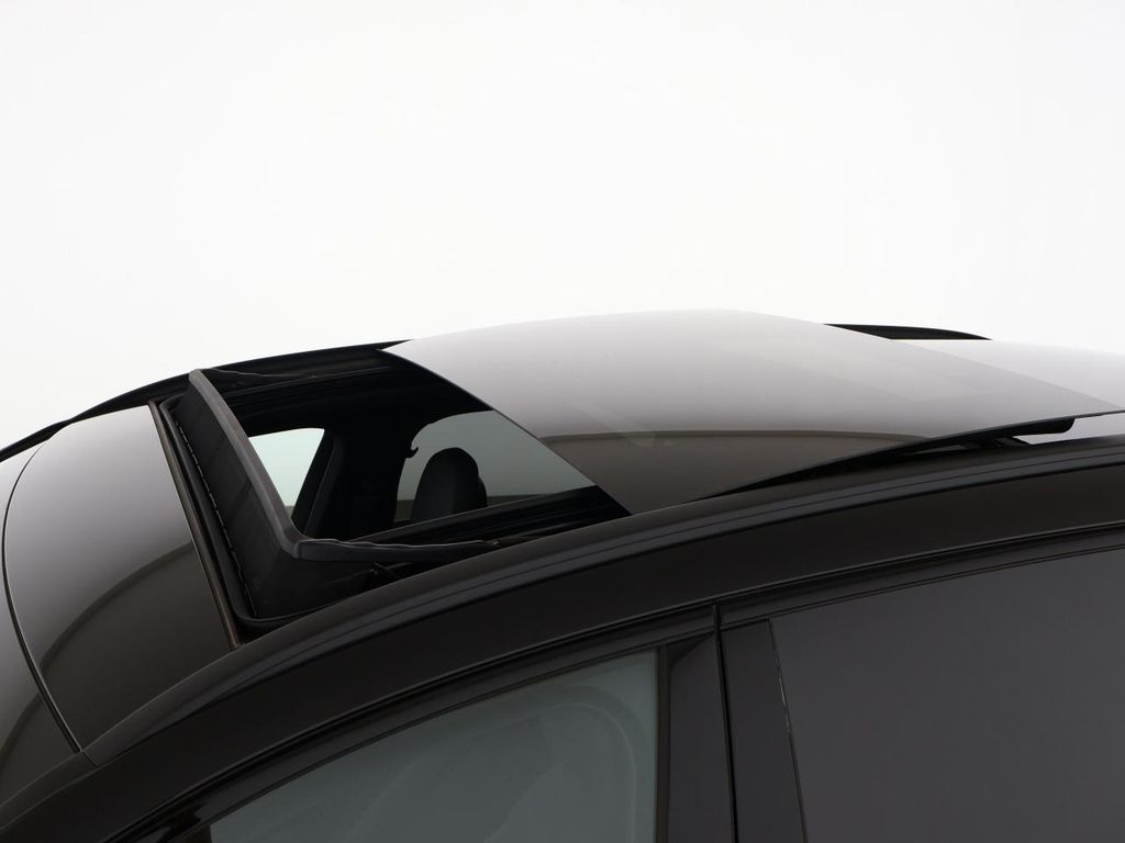 Mercedes-Benz C 220 2025