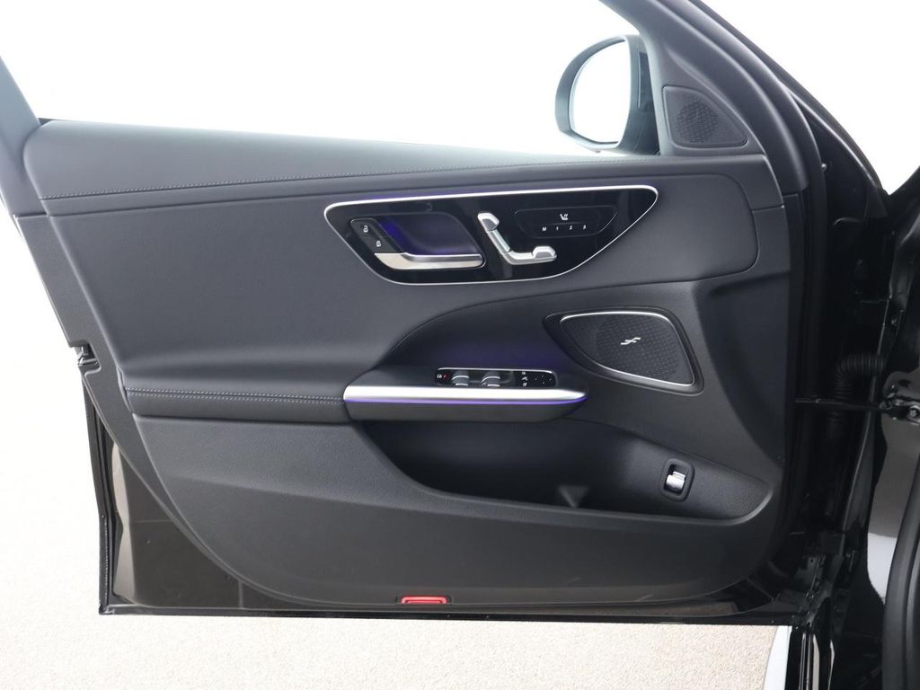 Mercedes-Benz C 220 2025