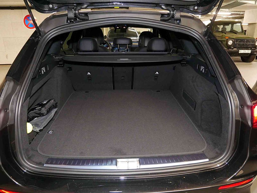 Mercedes-Benz E 220 2025