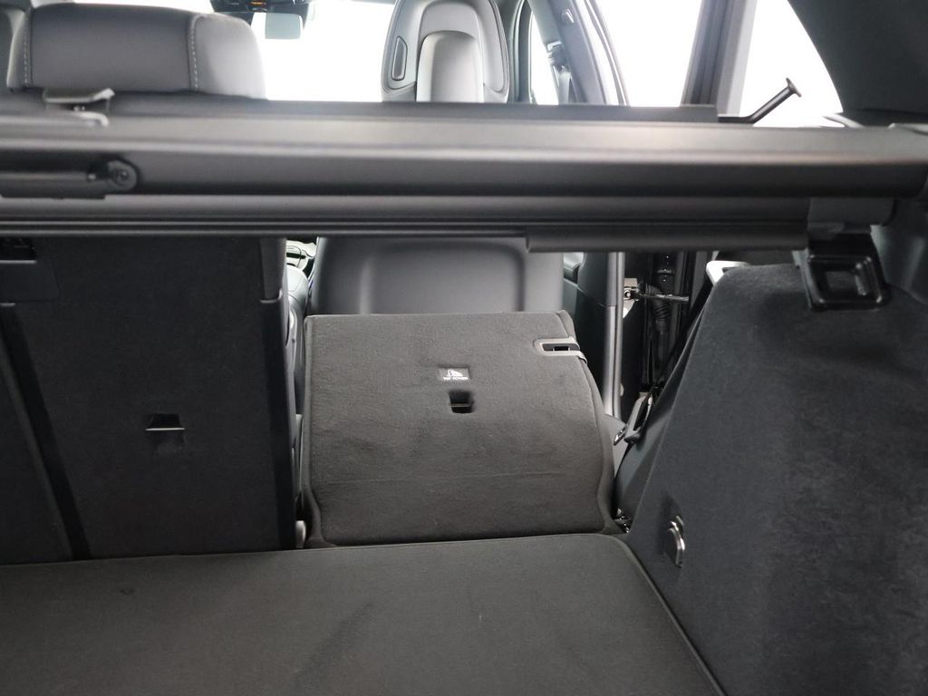 Mercedes-Benz C 220 2025