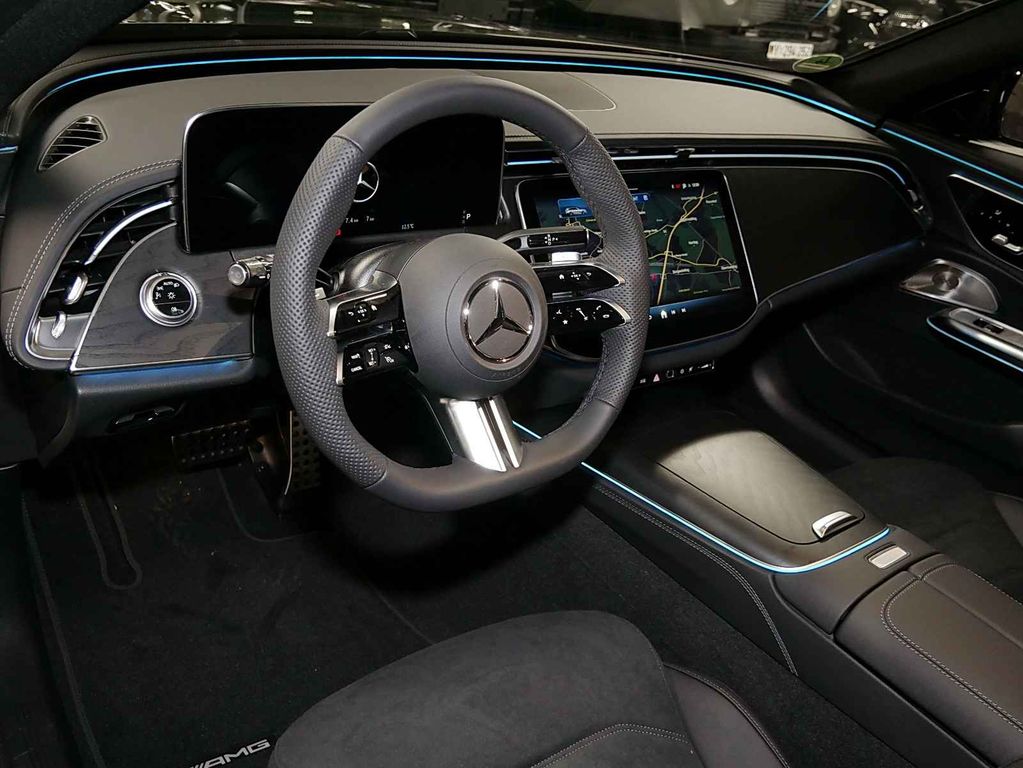 Mercedes-Benz E 220 2025