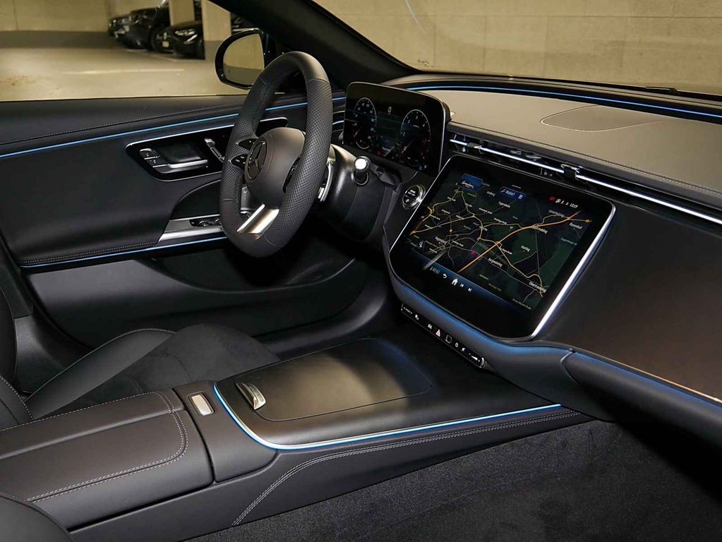 Mercedes-Benz E 220 2025