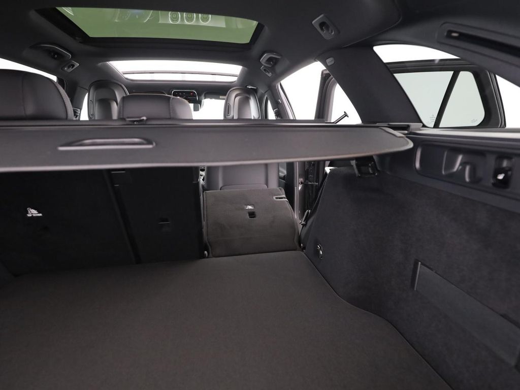 Mercedes-Benz C 220 2025