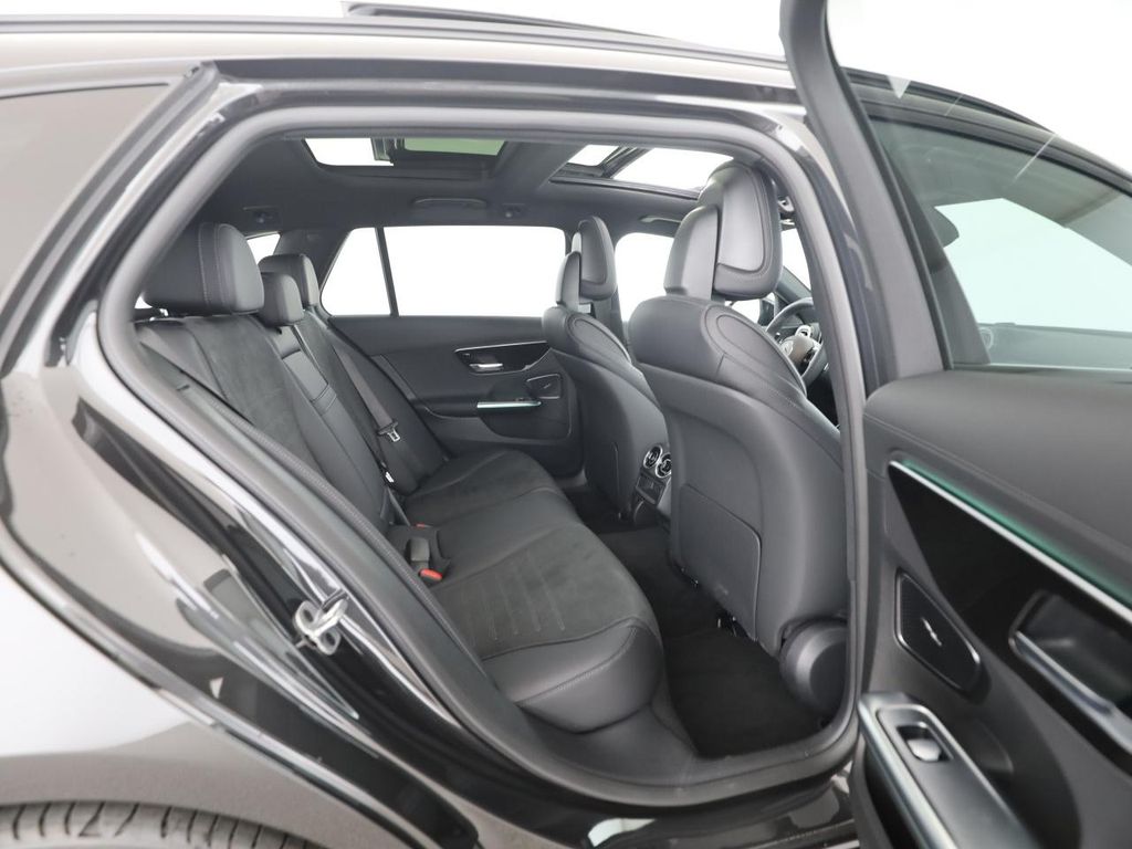 Mercedes-Benz C 220 2025