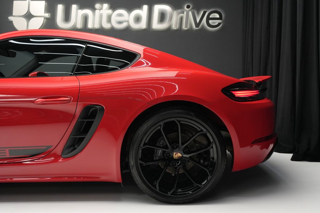 Porsche Cayman 2023