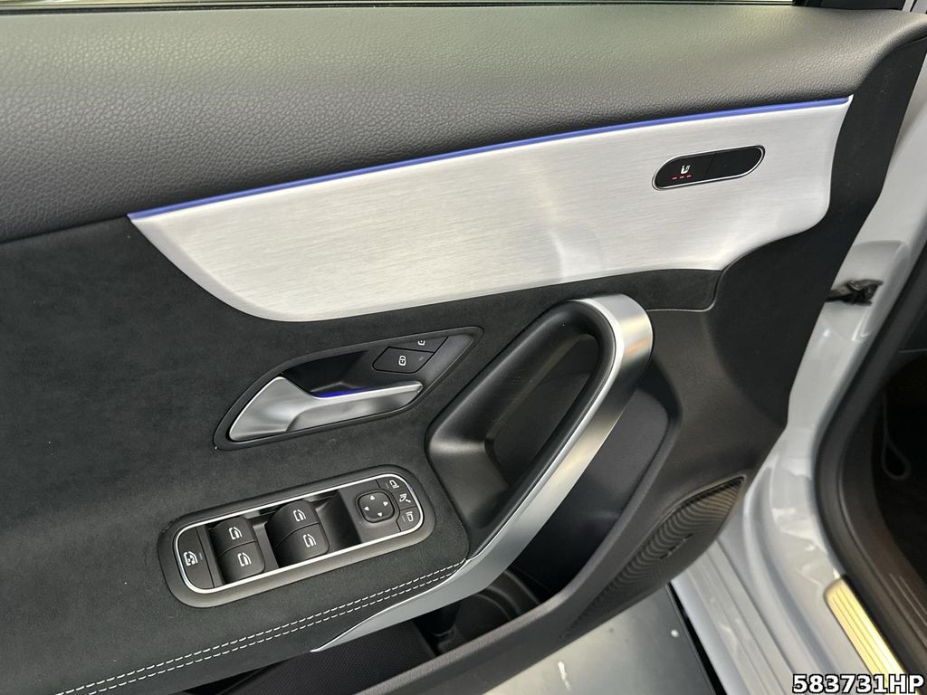 Mercedes-Benz A 200 2025