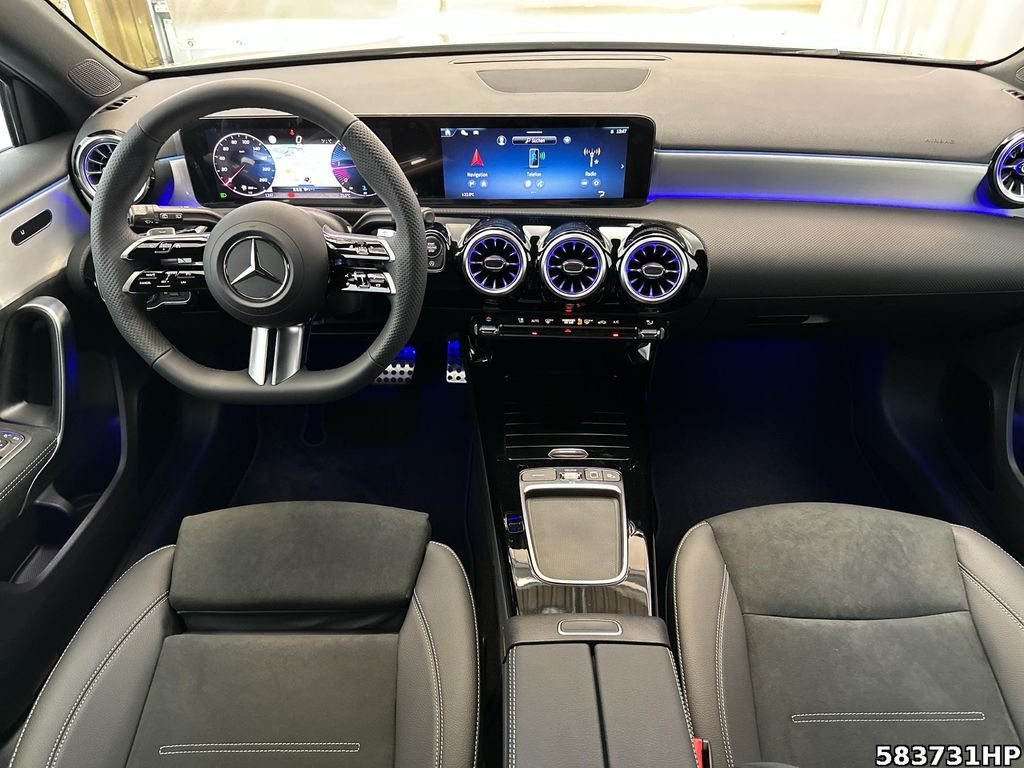 Mercedes-Benz A 200 2025