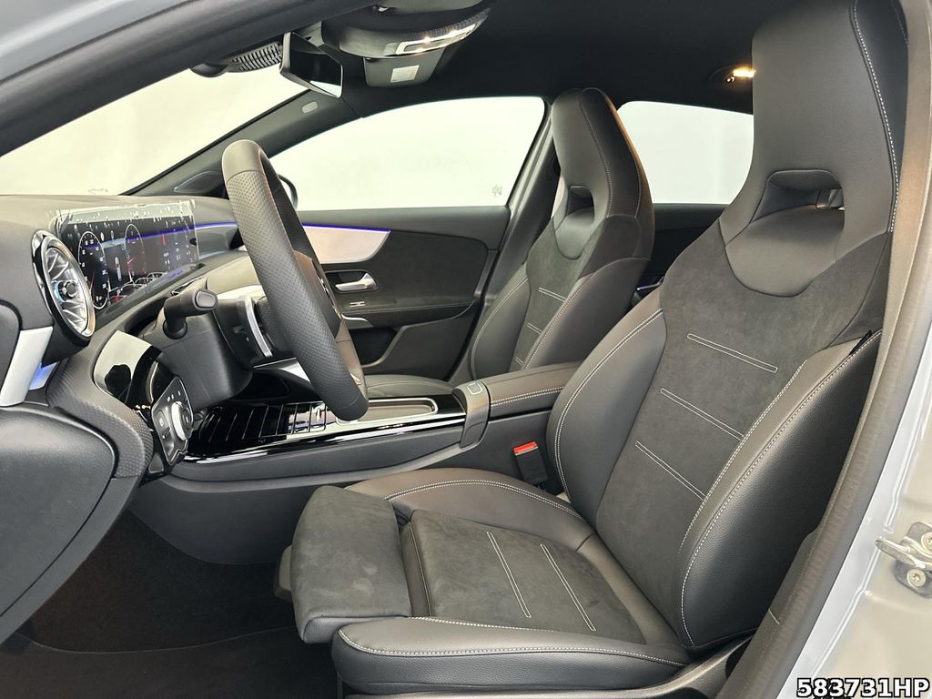 Mercedes-Benz A 200 2025