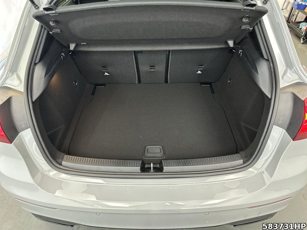 Mercedes-Benz A 200 2025