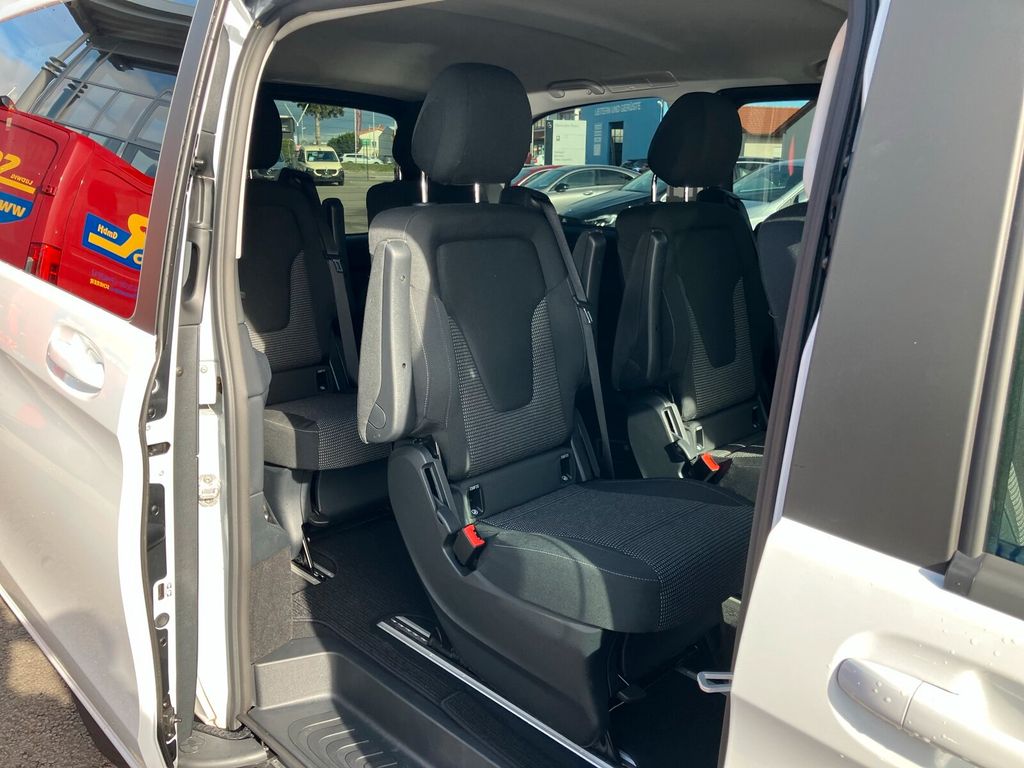 Mercedes-Benz V 220 2025