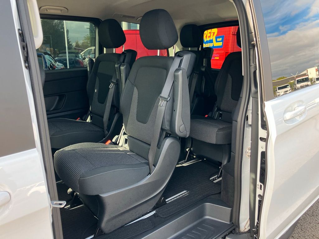 Mercedes-Benz V 220 2025