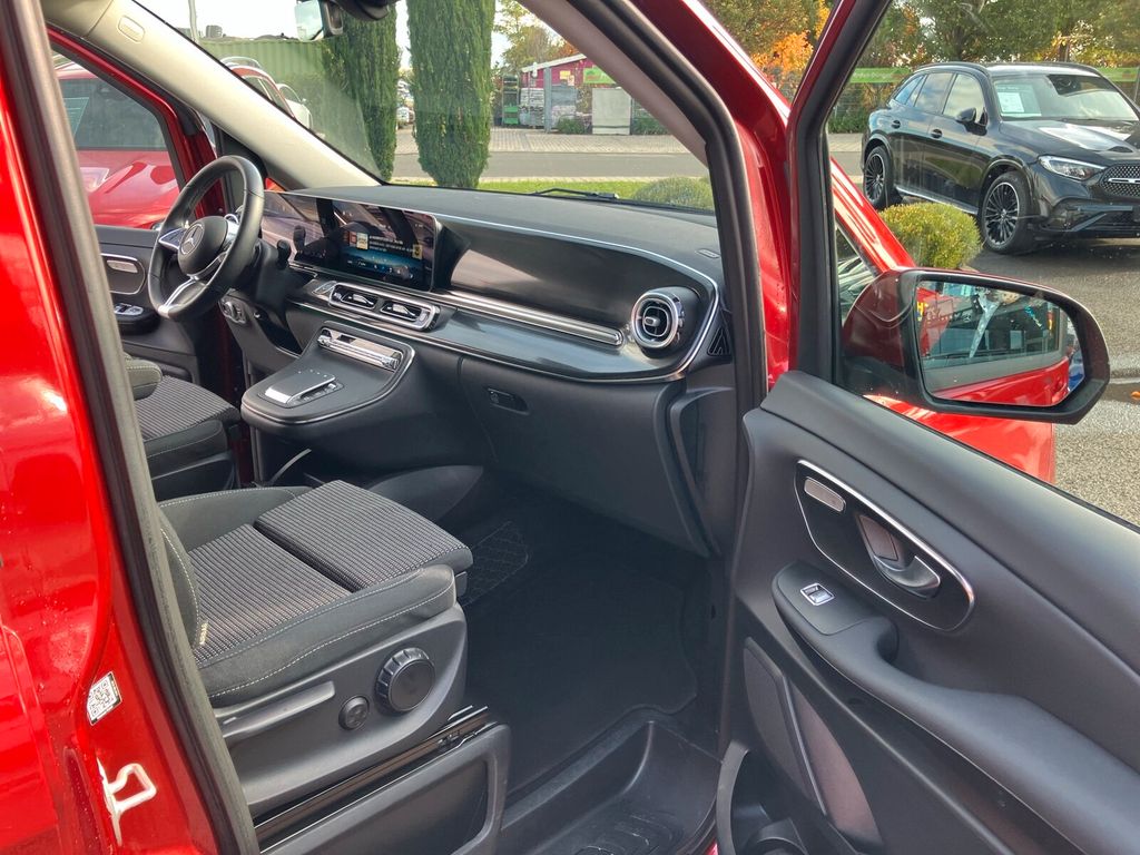 Mercedes-Benz V 220 2024