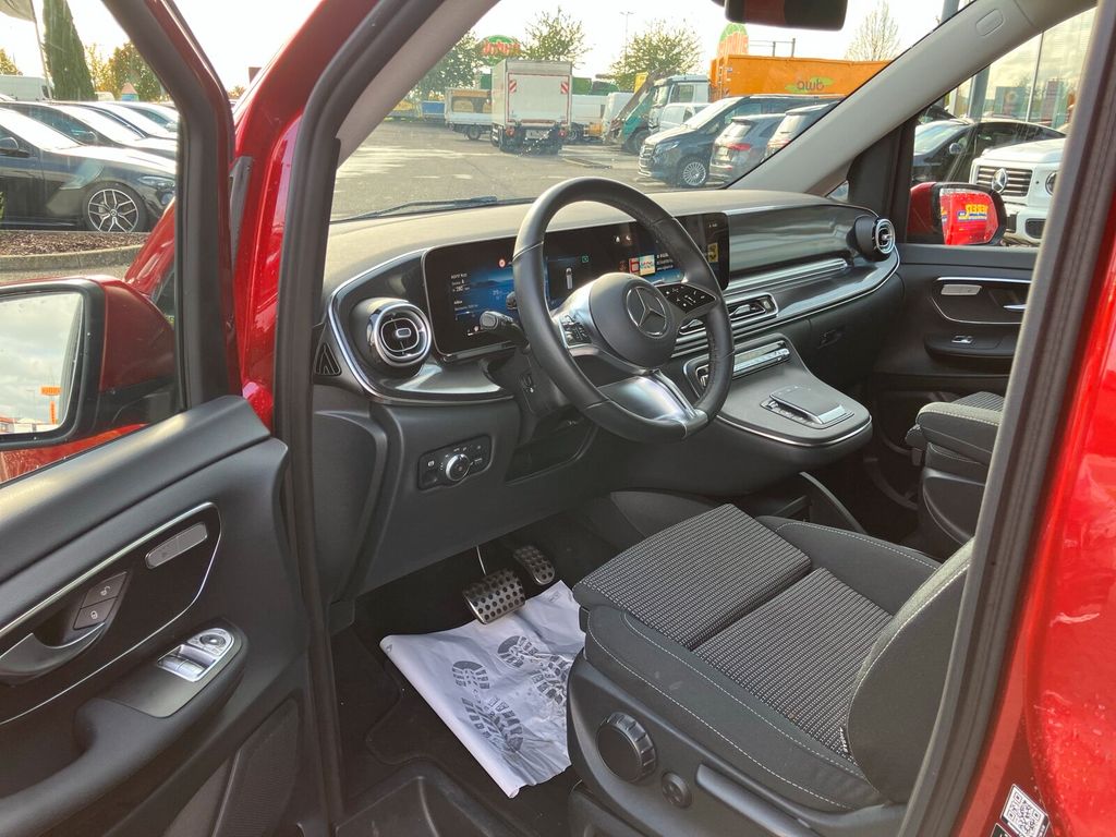 Mercedes-Benz V 220 2024