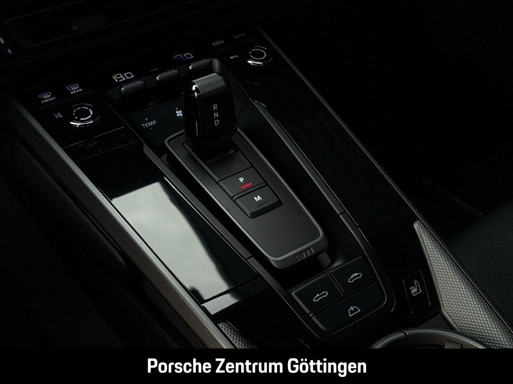 Porsche 992 2024