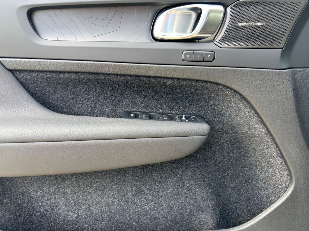 Volvo C40 2022