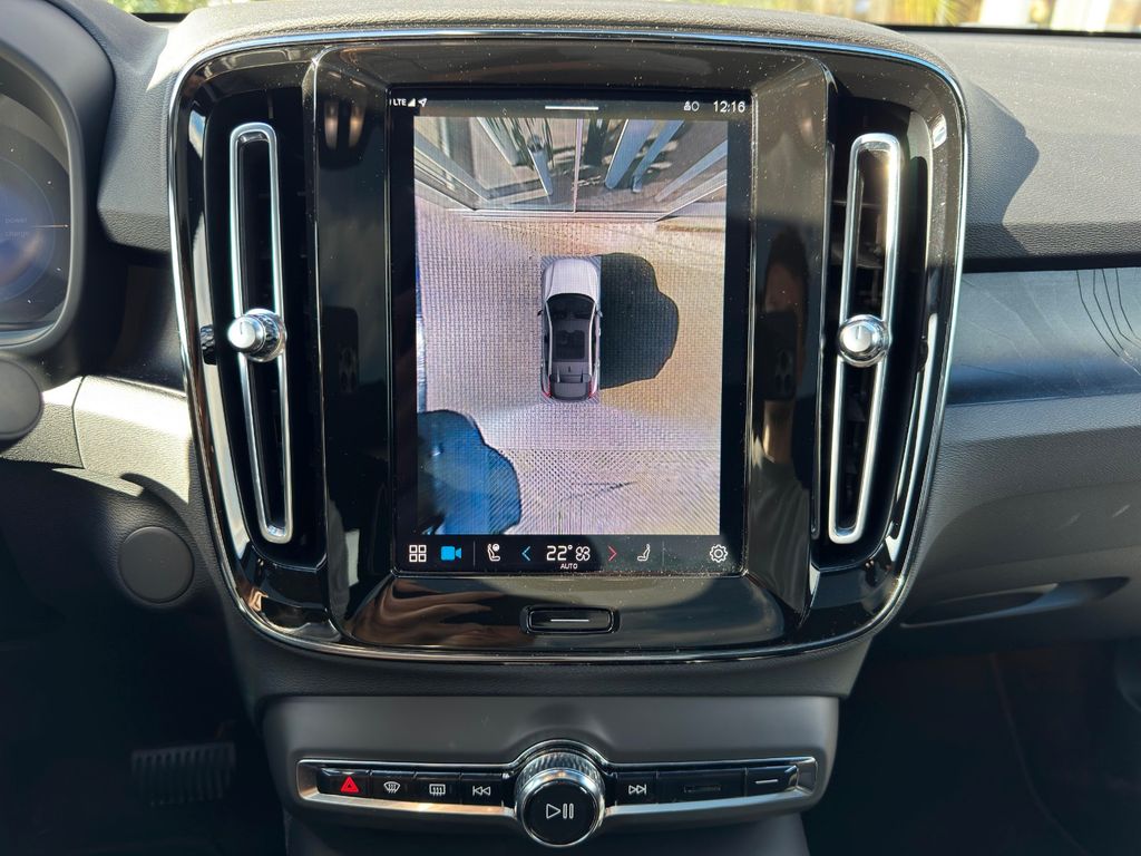 Volvo C40 2022