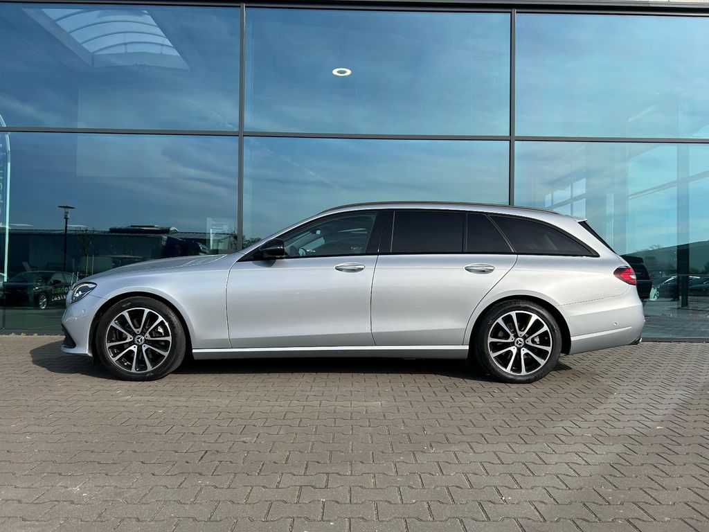 Mercedes-Benz E 220 2022