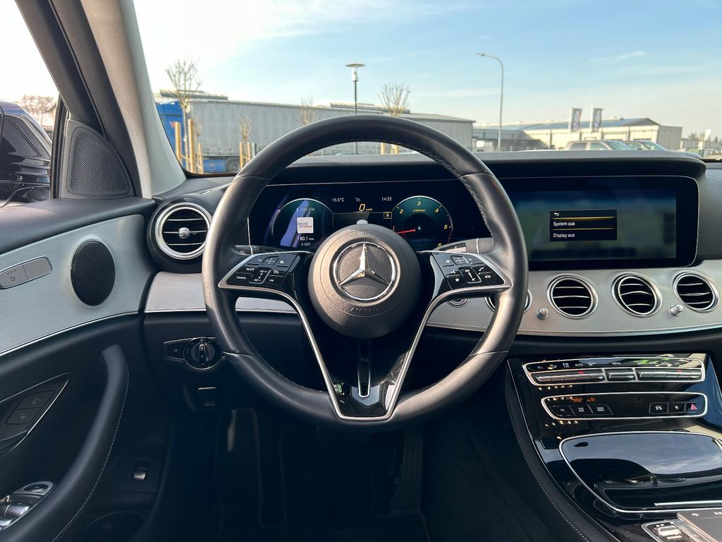 Mercedes-Benz E 220 2022
