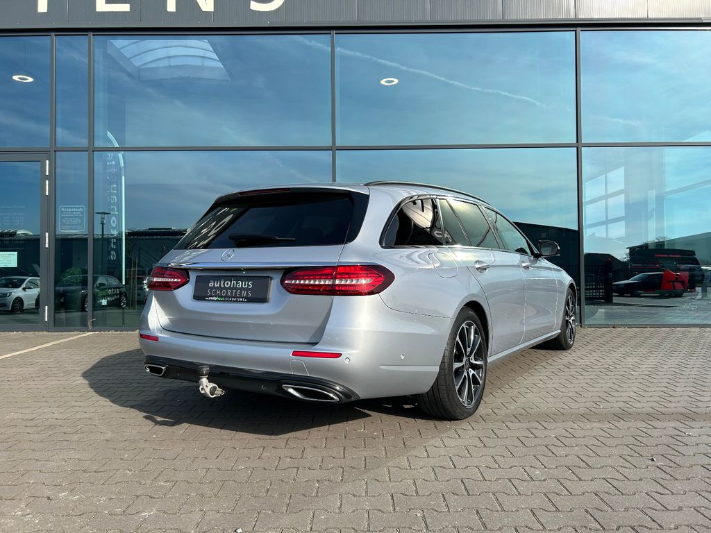 Mercedes-Benz E 220 2022
