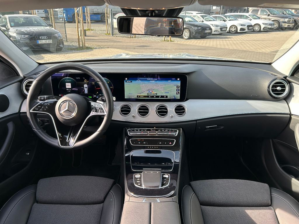 Mercedes-Benz E 220 2022