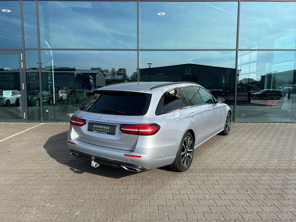 Mercedes-Benz E 220 2022